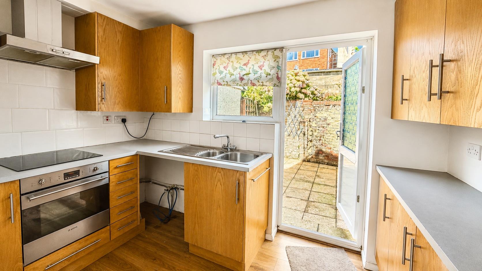 2 bed property in Cromer Walk, Hastings